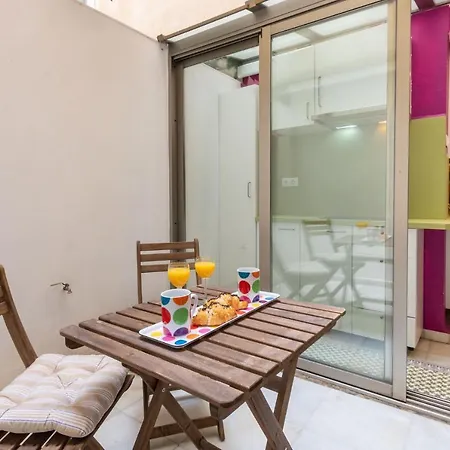 Goles Courtyard With Parking By Valcambre Appartement Séville